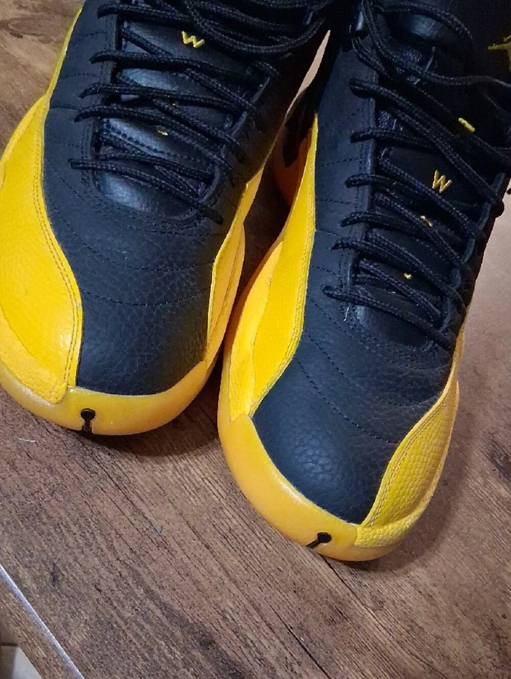 Jordan Men’s Mid-Top Sneakers - Black & Yellow